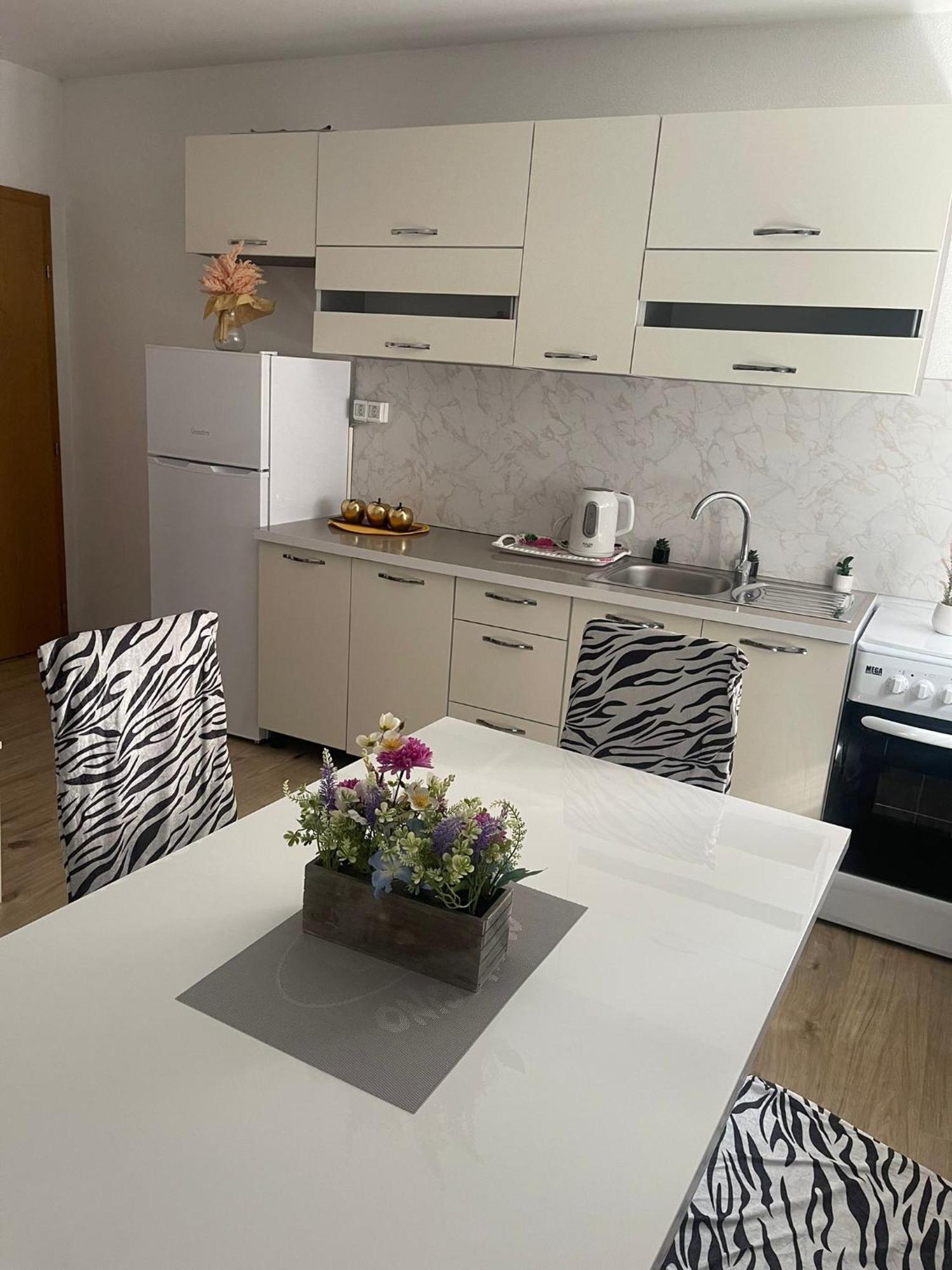 Apartmani Zuti Neum Ngoại thất bức ảnh